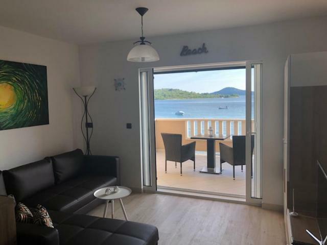Apartmani Irina Vodice Extérieur photo